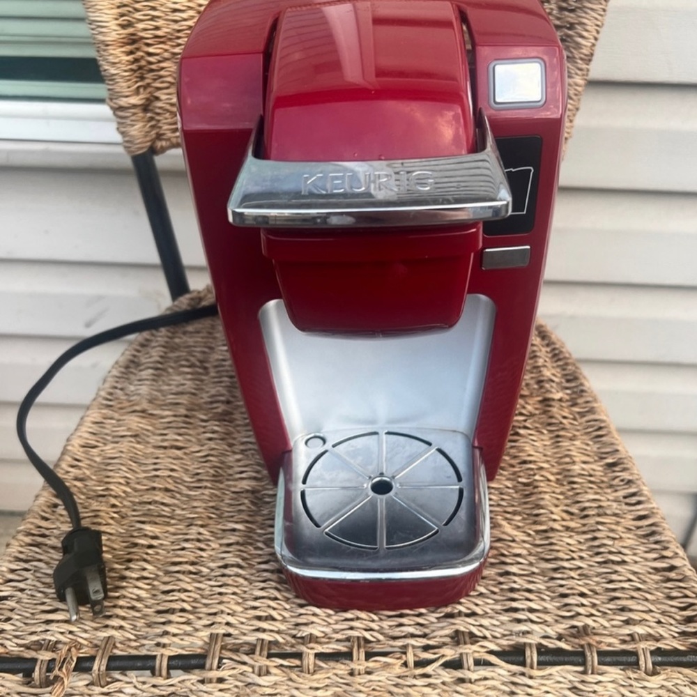 Keurig (compact size for small counter tops )